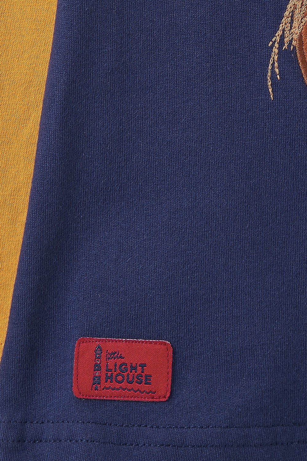 Oliver Top - Angus Highland Cow - Lighthouse