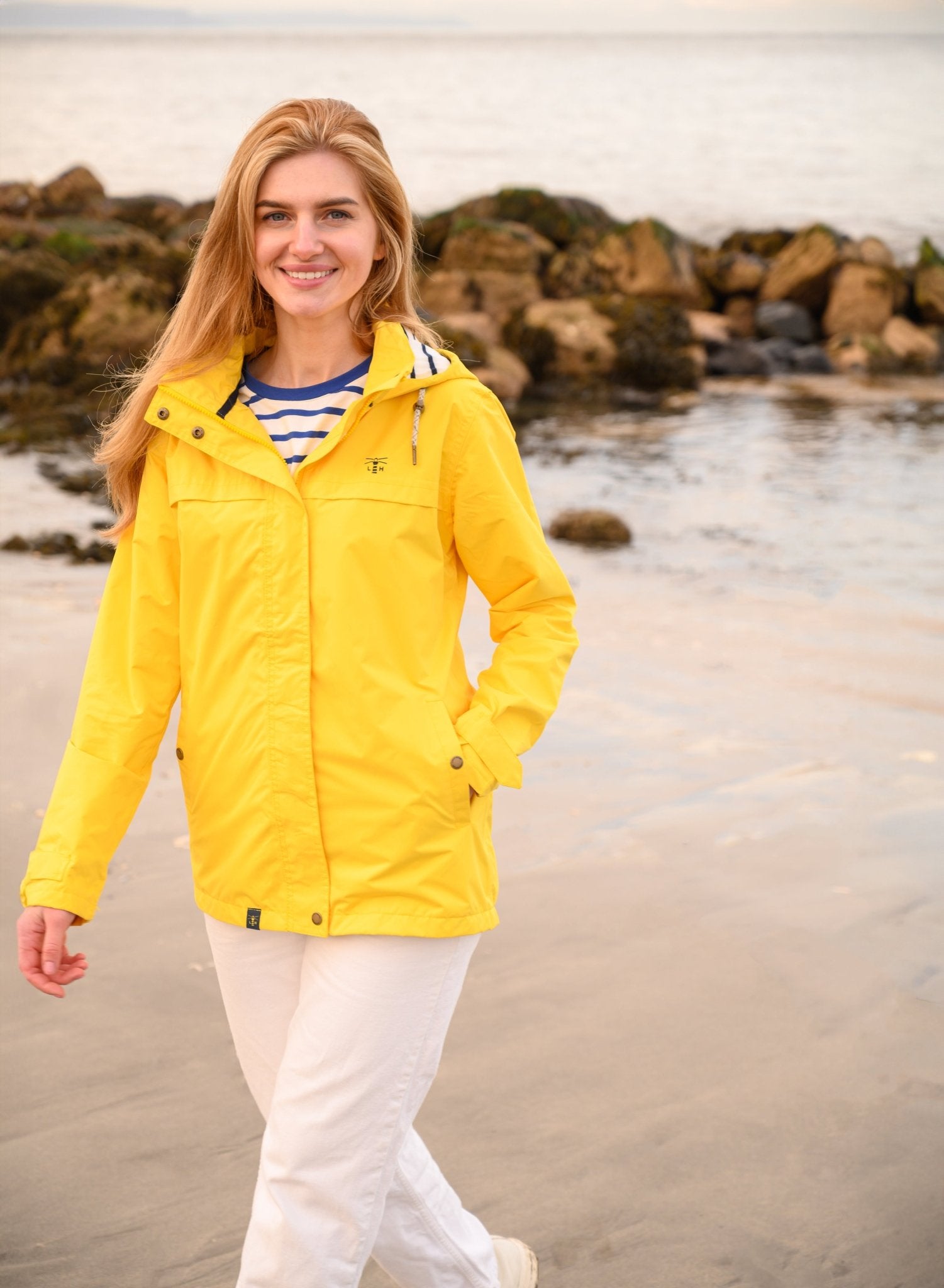 Beachcomber Women's Lightweight Raincoat Lighthouse