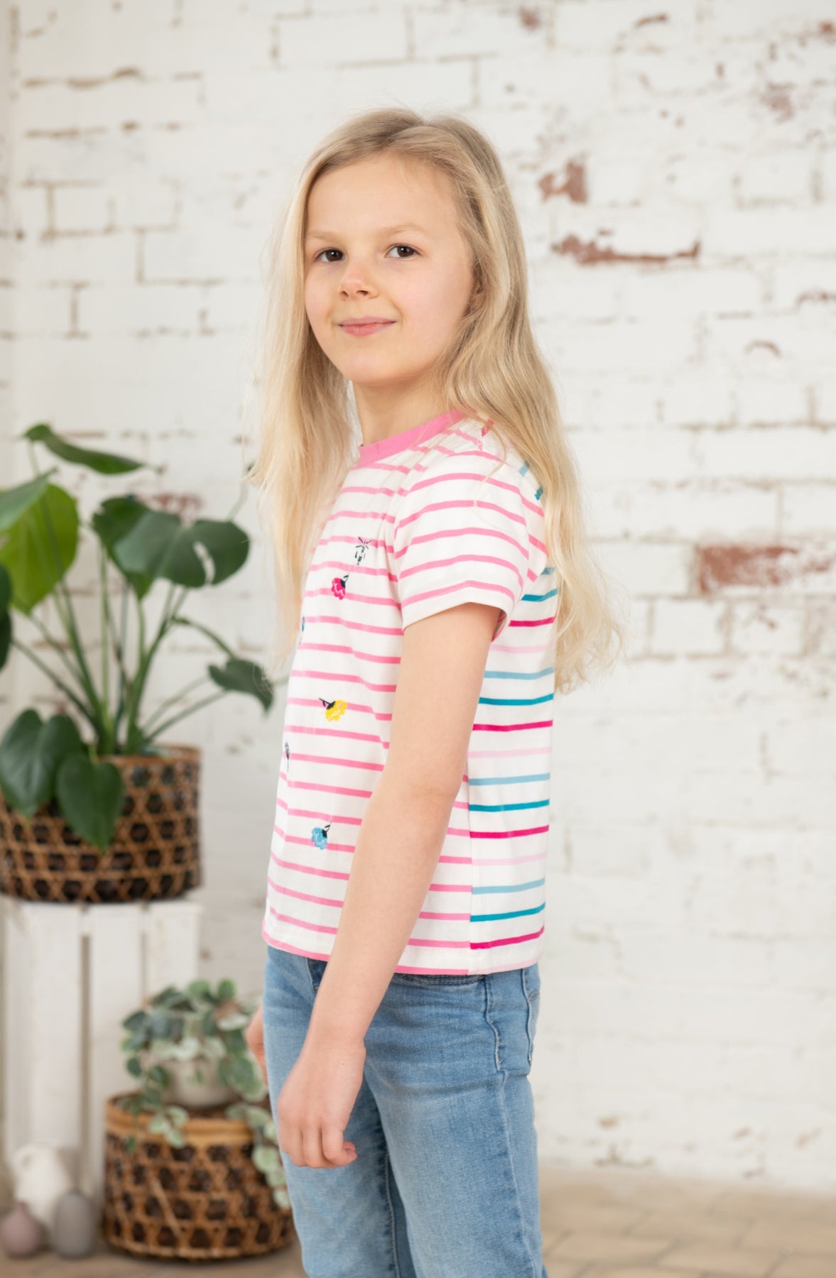 Causeway girls' t-shirt Sweet Pea Flower