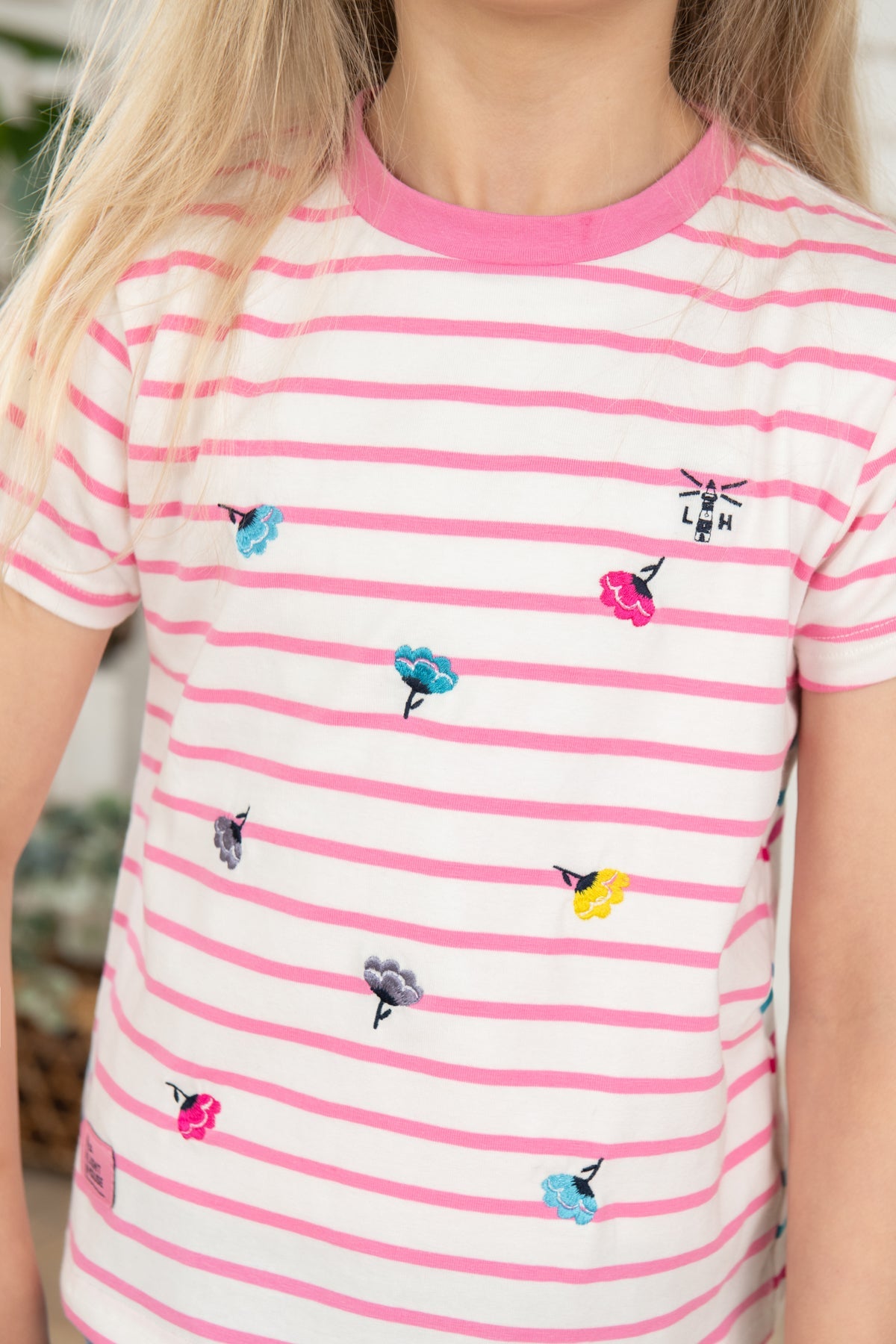 Causeway girls' t-shirt Sweet Pea Flower