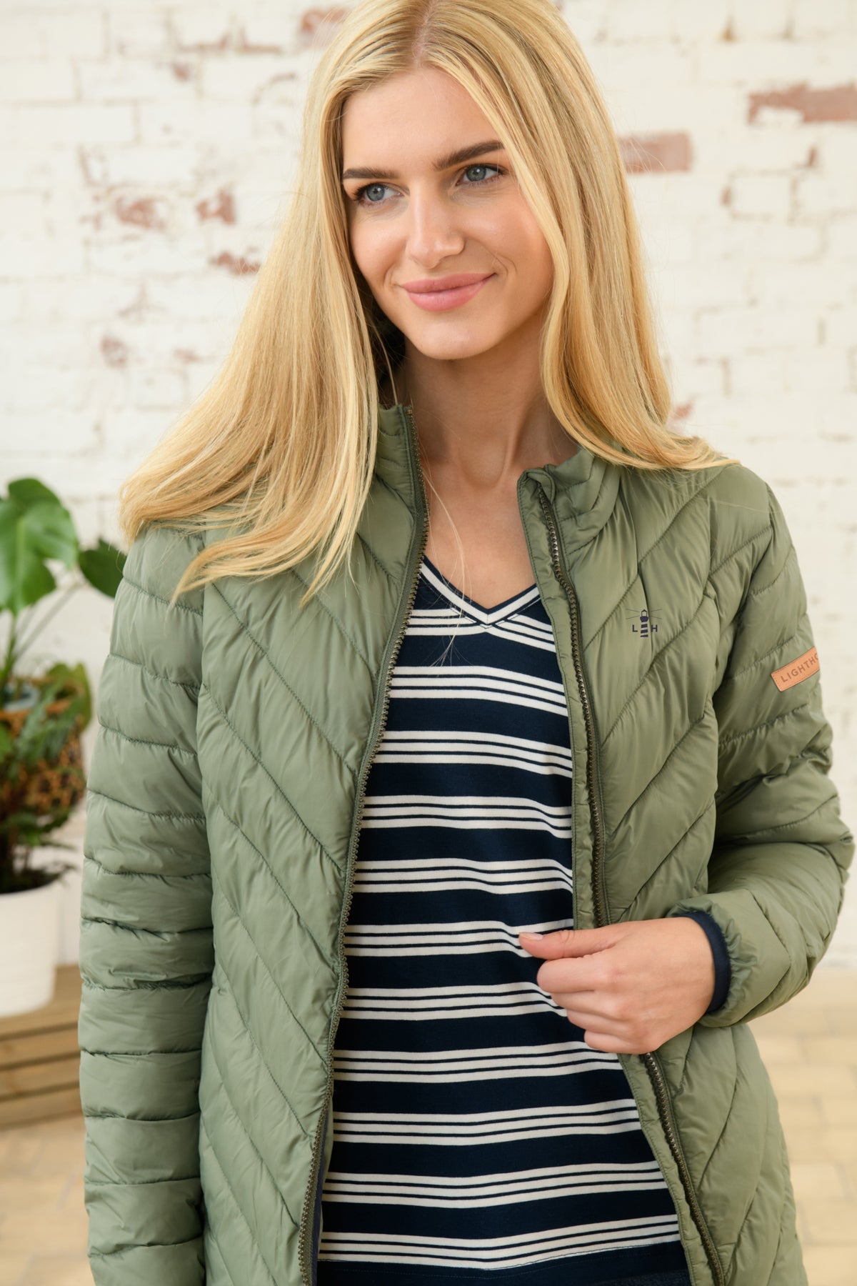 Lara Down Jacket - Khaki-Lighthouse