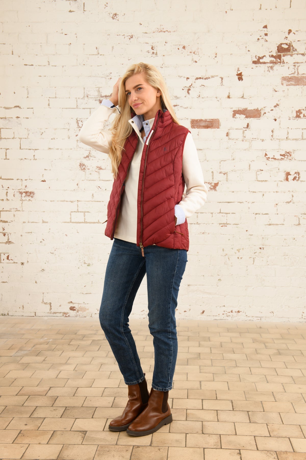 Laurel Gilet - Maroon-Lighthouse