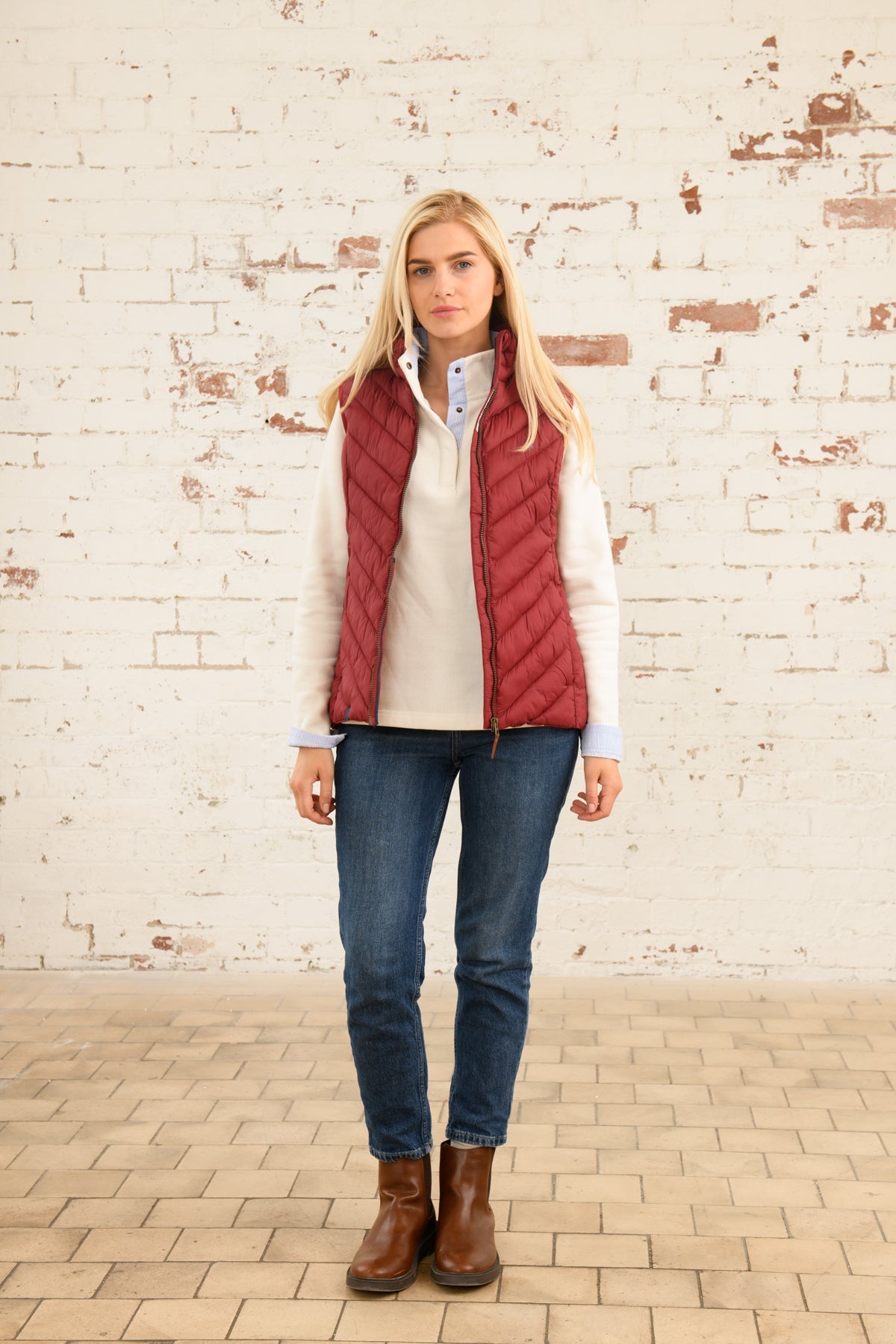 Laurel Gilet - Maroon-Lighthouse