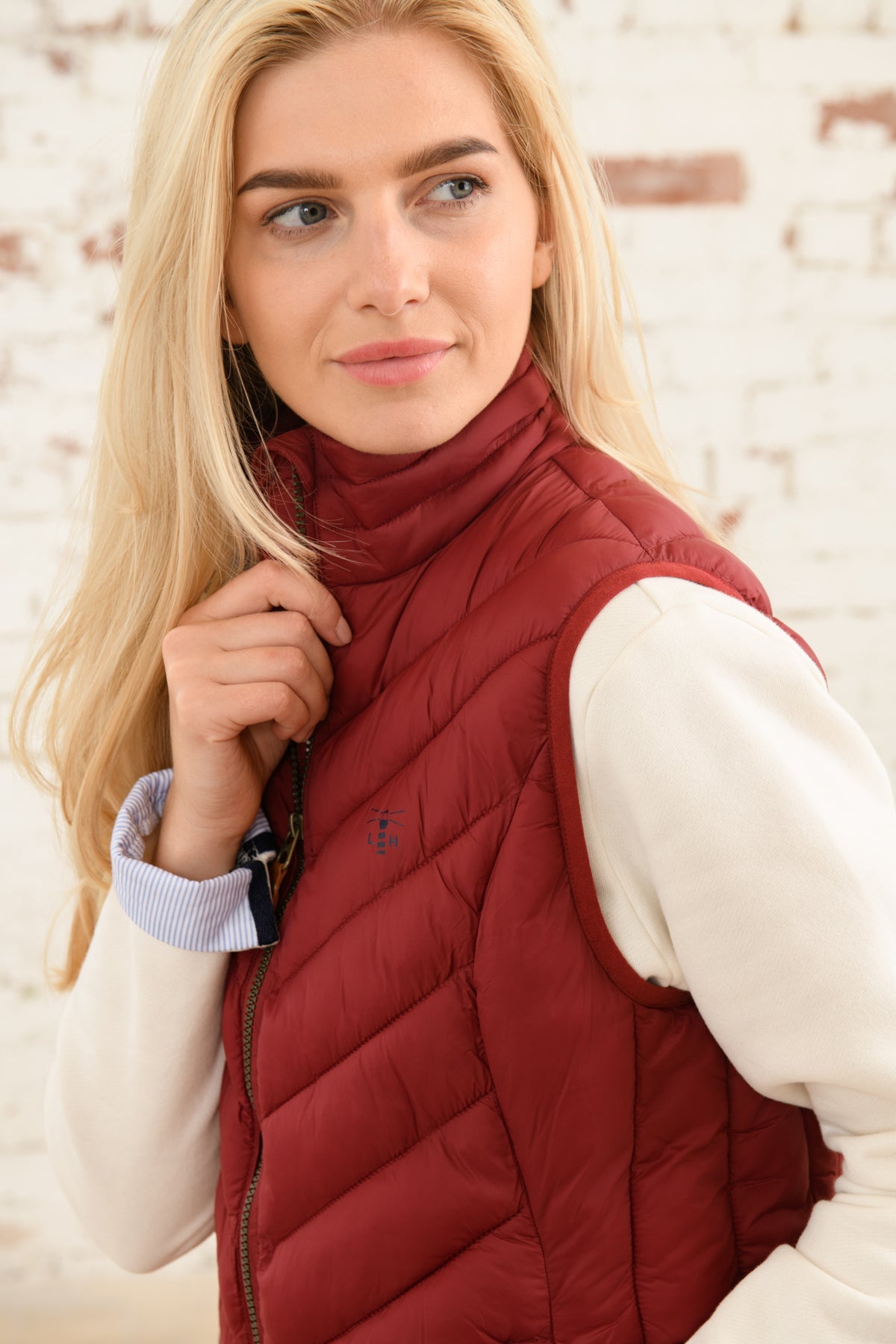 Laurel Gilet - Maroon-Lighthouse