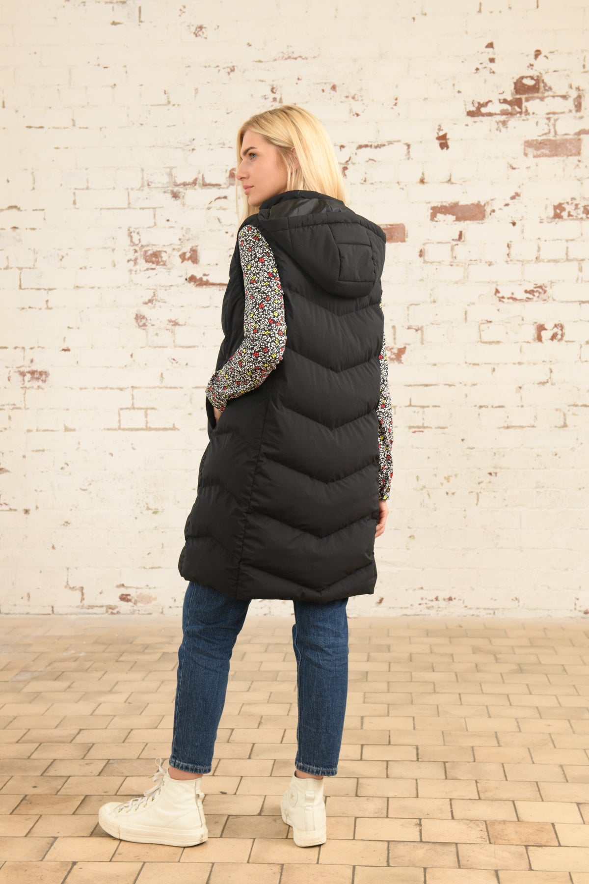 Savannah Long Gilet - Black-Lighthouse